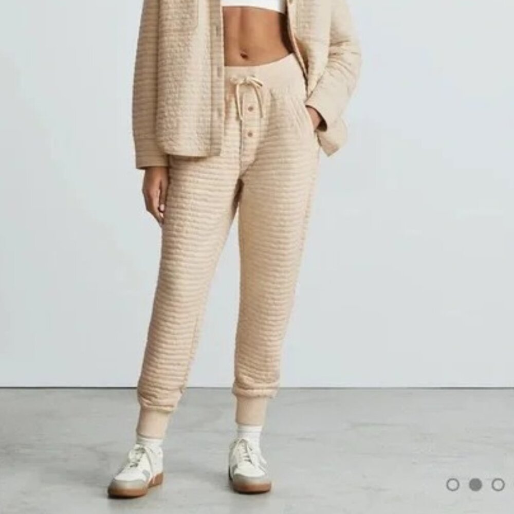 Everlane quilted joggers textured cream off white color size S M organic cotton